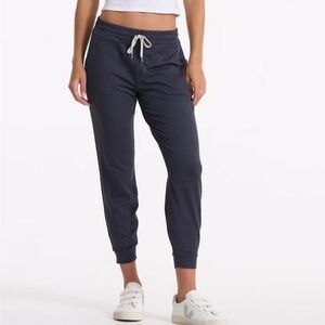 Vuori Women Joggers DreamKnit Small Purple Athleisure Performance Active Travel